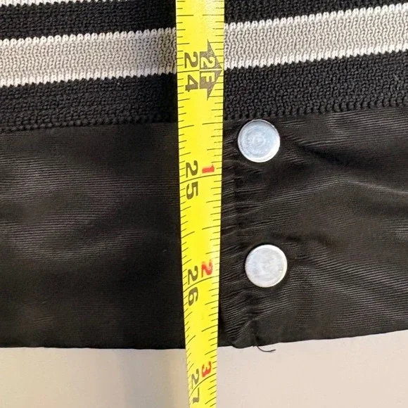 Chalk Line Oakland Raiders Satin Bomber Jacket  XL Black Silver Snap Front NFL - Picture 8 of 8